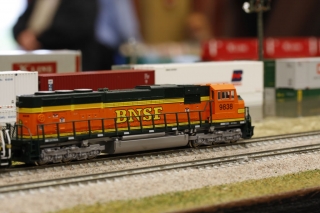 BNSF going past yard